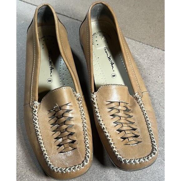 Thom McAn Shoes Women's Size 8 Brown Leather Slip-On Closed Braid Toe Flats - Picture 1 of 5